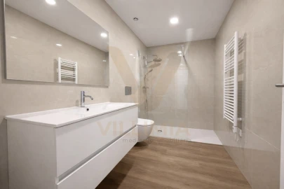 Apartamento T1 para Venda em Arcozelo