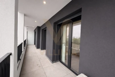 Apartamento T1 para Venda em Arcozelo