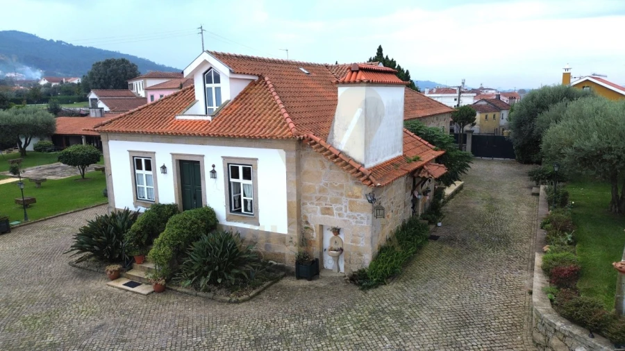 Quinta T6 para Venda em Correlhã Foto 2