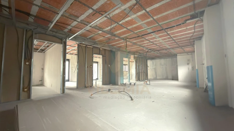 Prédio para Venda em Arca e Ponte de Lima Foto 5