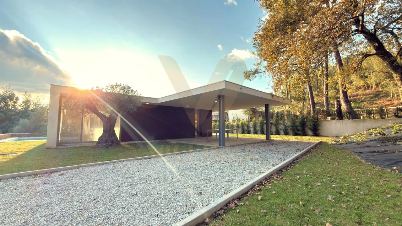 Moradia T4 para Venda em Fornelos e Queijada Foto 8