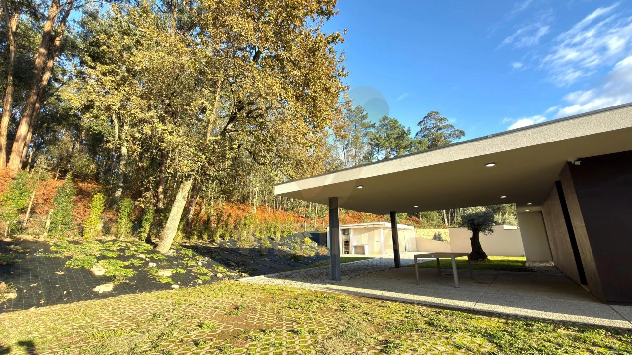 Moradia T4 para Venda em Fornelos e Queijada Foto 9