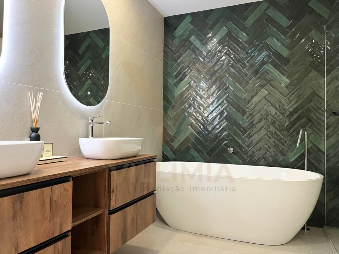 Moradia T4 para Venda em Fornelos e Queijada Foto 44