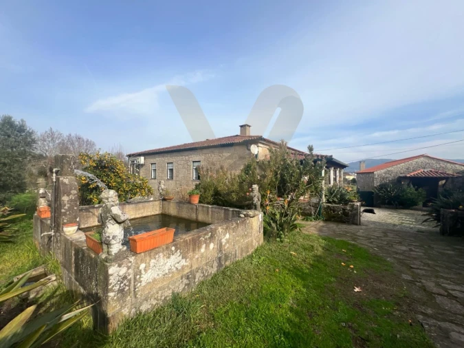 Quinta T5 para Venda em Santa Comba Foto 1