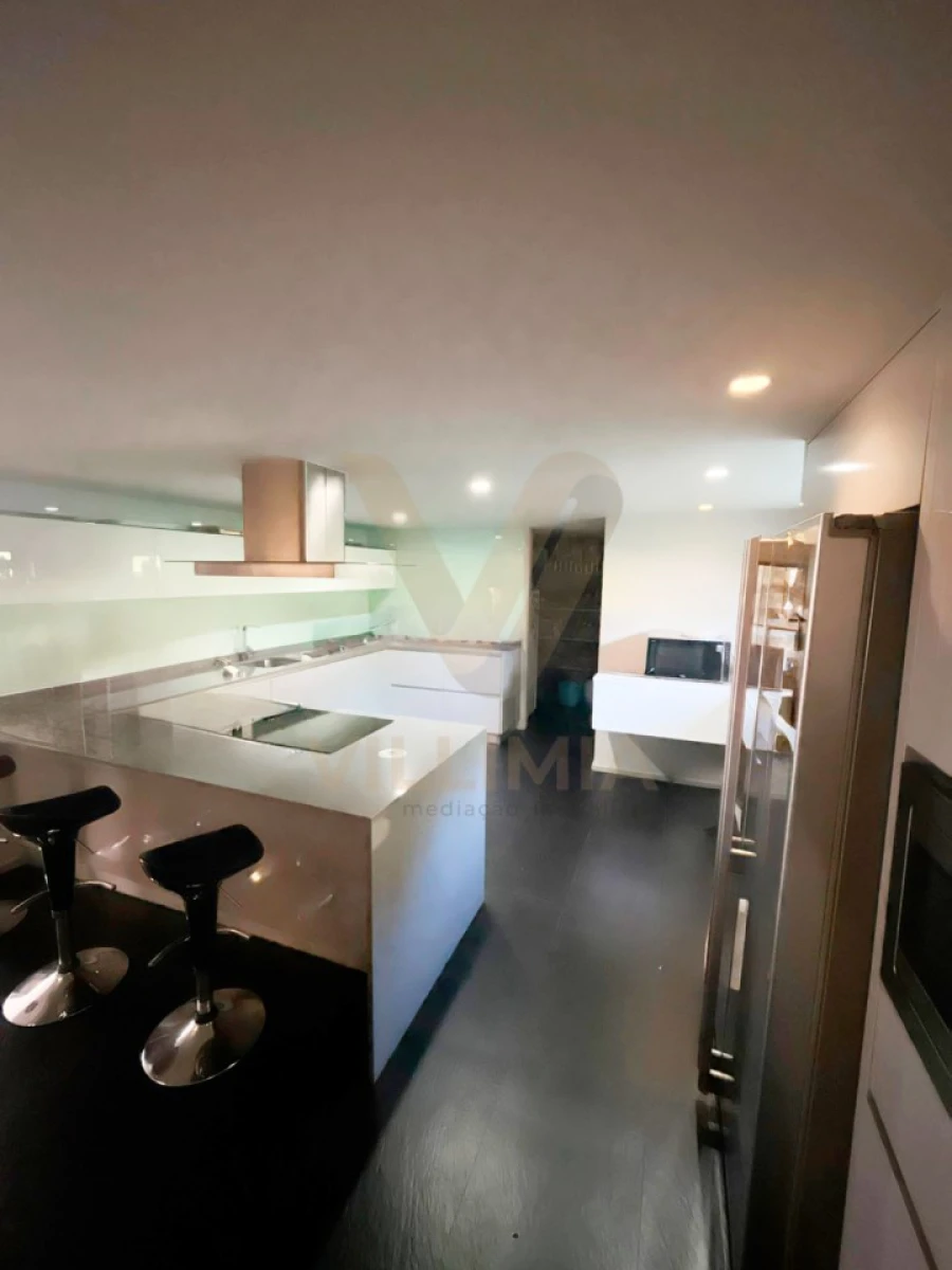 Moradia T5 para Venda em Fontão Foto 9