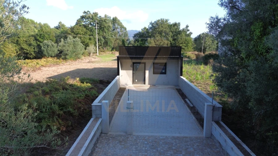 Moradia T2 para Venda em Fontão Foto 9