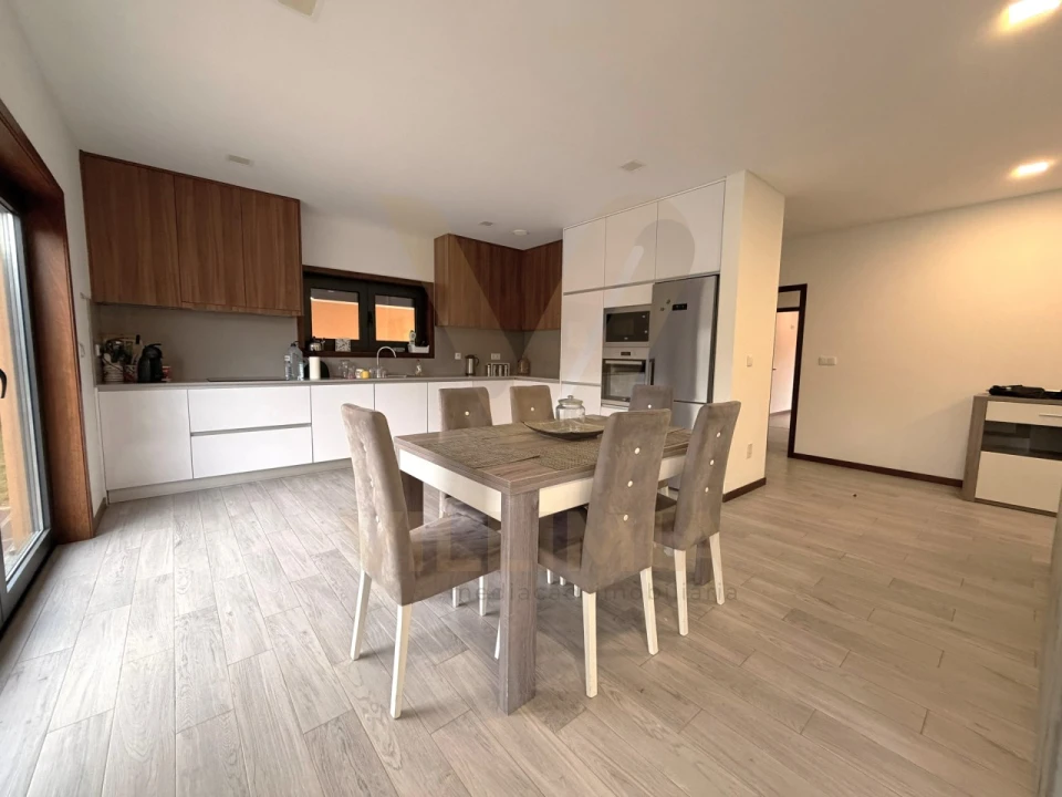 Moradia T3 para Venda em Fornelos e Queijada Foto 10