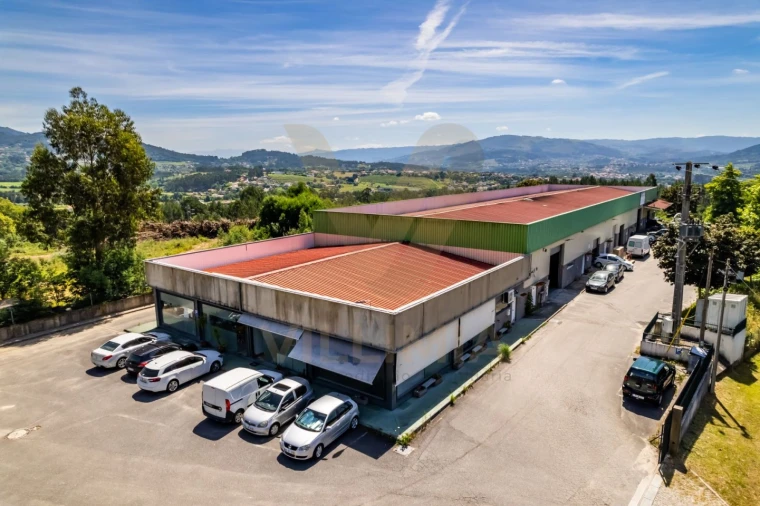 Armazém para Venda em Arcozelo Foto 11