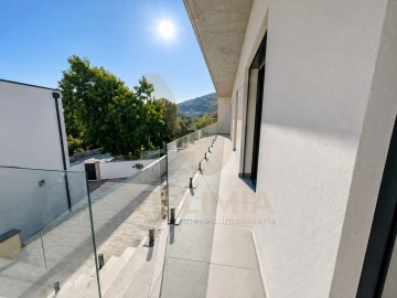 Moradia T4 para Venda em Távora (Santa Maria e São Vicente)