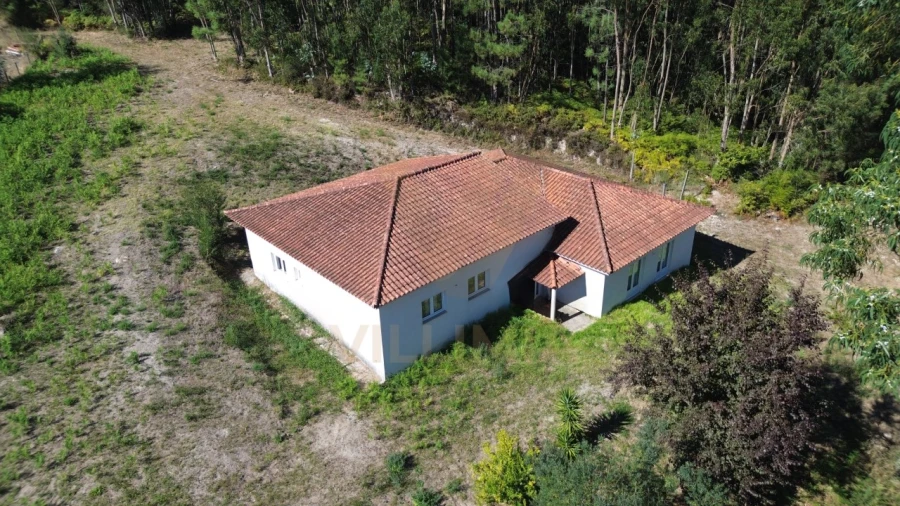 Moradia T3 para Venda em Refoios do Lima Foto 2