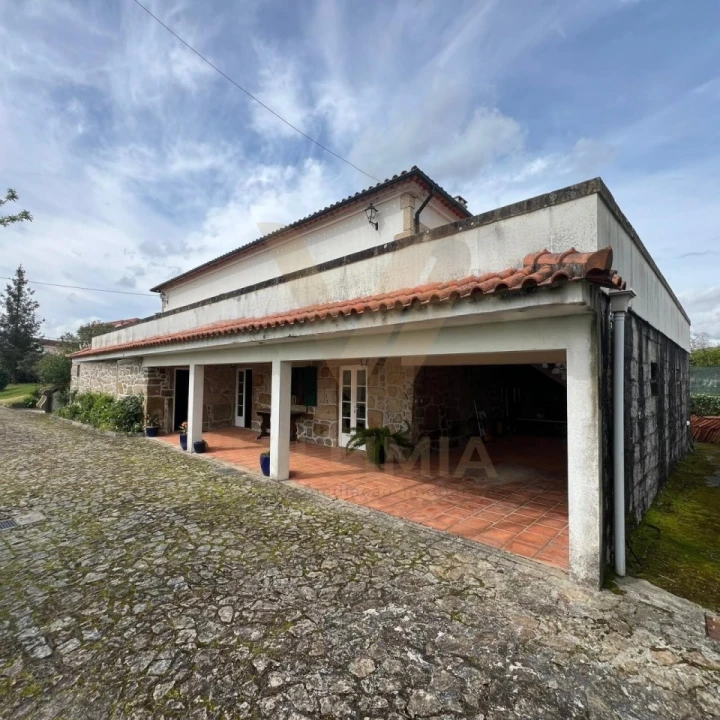 Moradia T3 para Venda em Bertiandos Foto 4