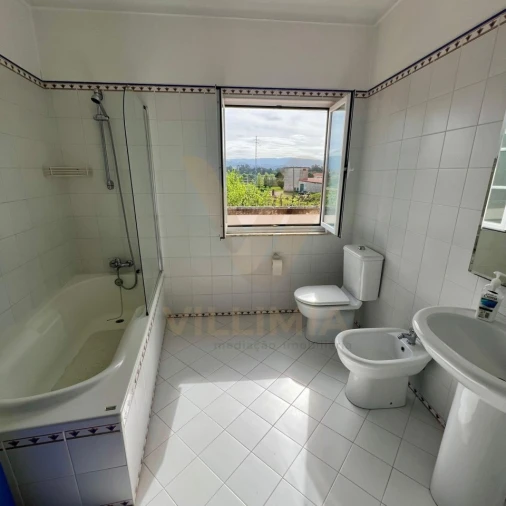 Moradia T3 para Venda em Bertiandos Foto 7