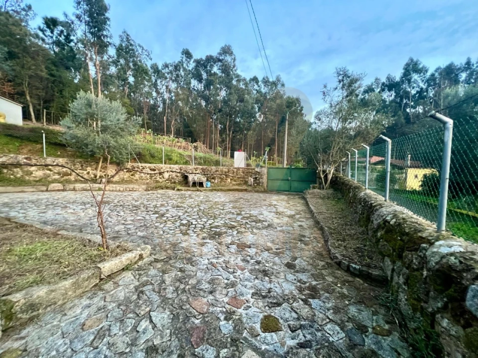 Moradia T2 para Venda em Cabração e Moreira do Lima Foto 12