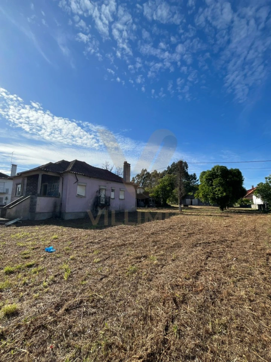 Terreno para Venda em Arcozelo Foto 8