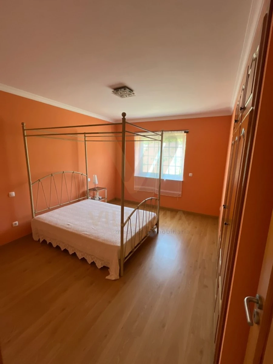 Moradia T5 para Venda em Cunha Foto 13