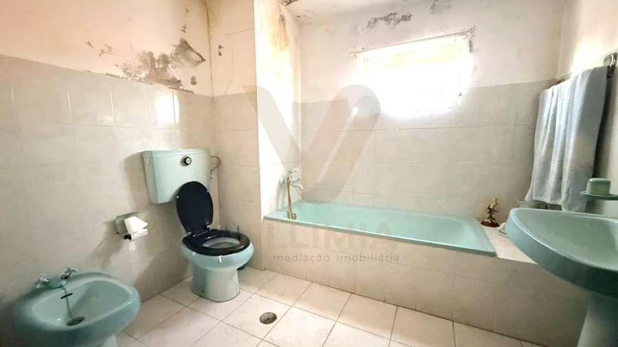 Moradia T3 para Venda em Geraz do Lima (Santa Maria, Santa Leocádia, Moreira), Deão Foto 11