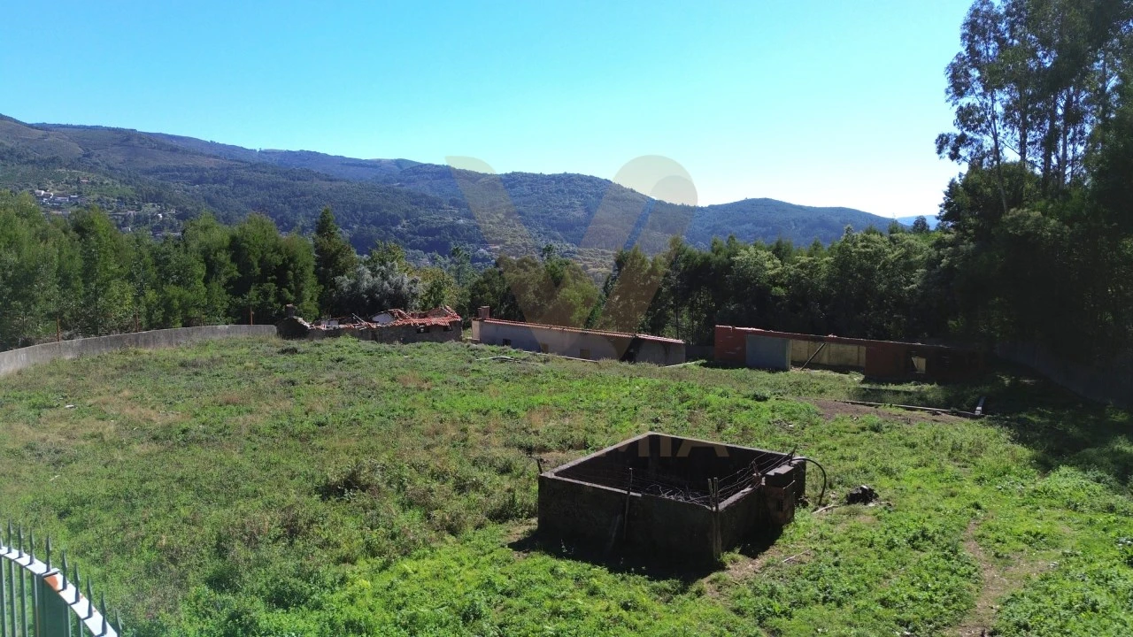 Moradia T3 para Venda em Labruja Foto 7