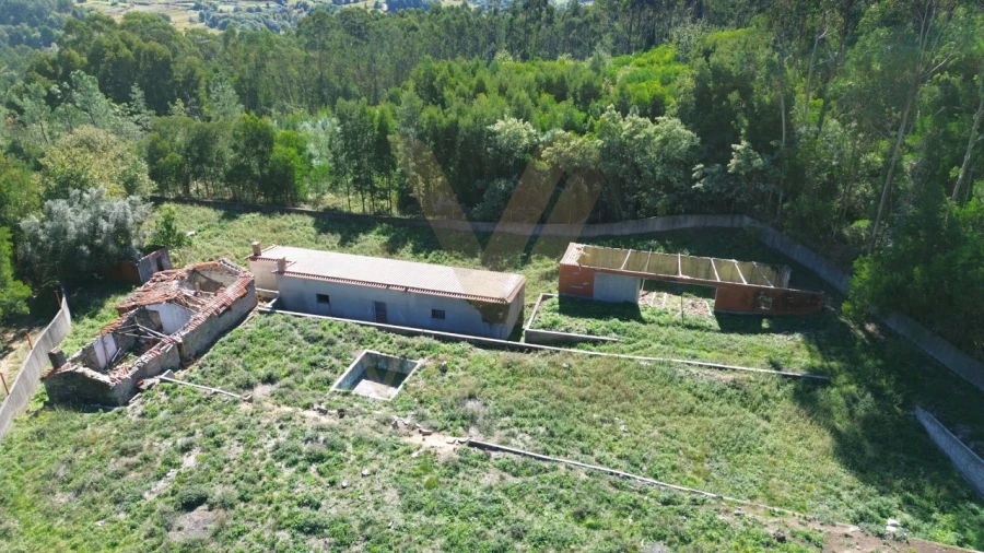 Moradia T3 para Venda em Labruja Foto 8