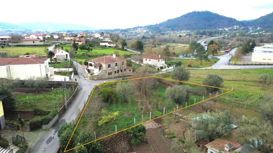 Terreno para Venda em Arcozelo Foto 4