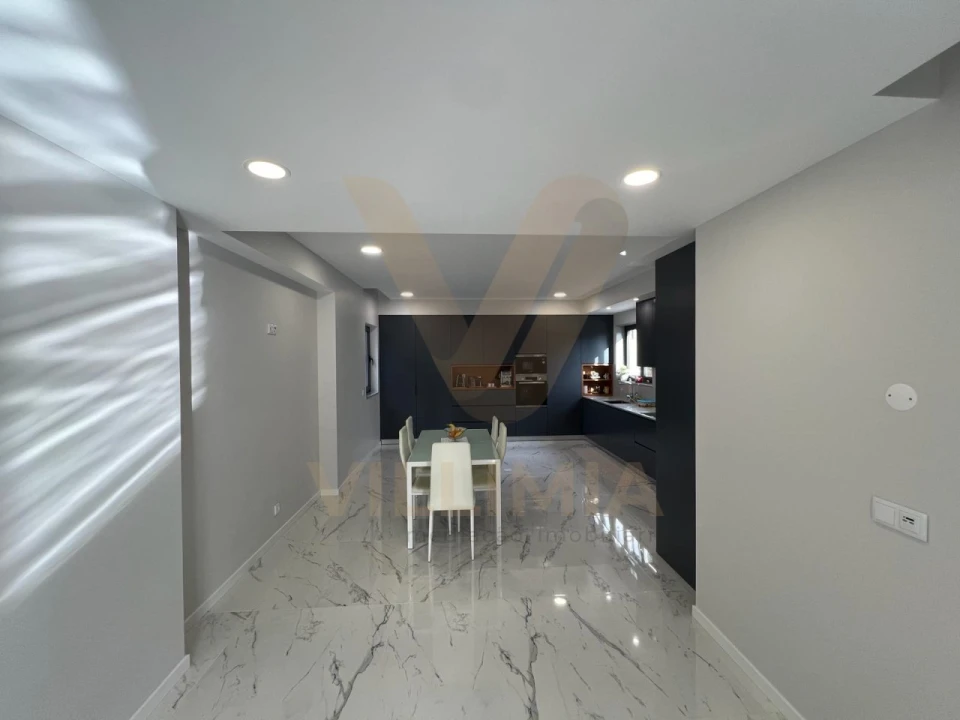 Moradia T3 para Venda em Rebordões (Souto) Foto 7