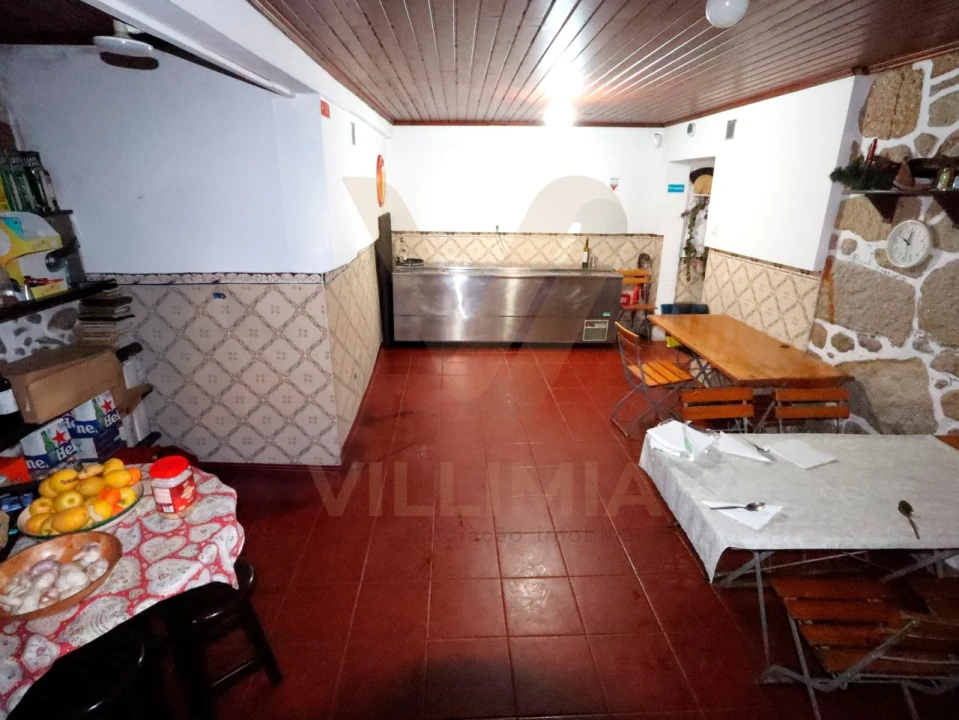 Moradia T4 para Venda em Arcozelo Foto 13