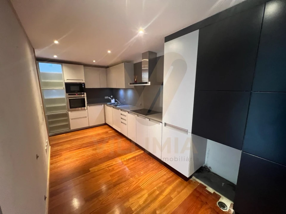 Apartamento T2 para Venda em Fornelos e Queijada Foto 7