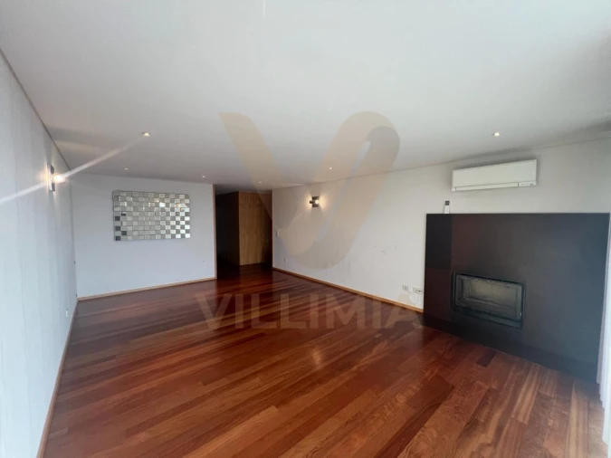 Apartamento T2 para Venda em Fornelos e Queijada Foto 5