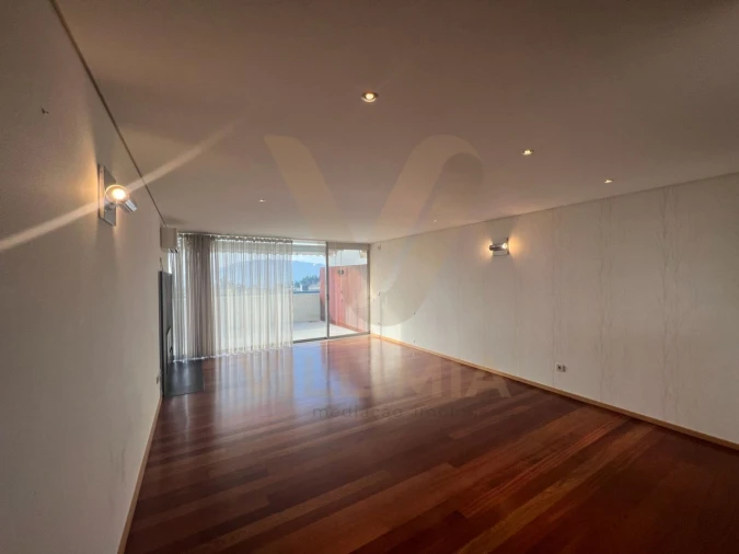 Apartamento T2 para Venda em Fornelos e Queijada Foto 6