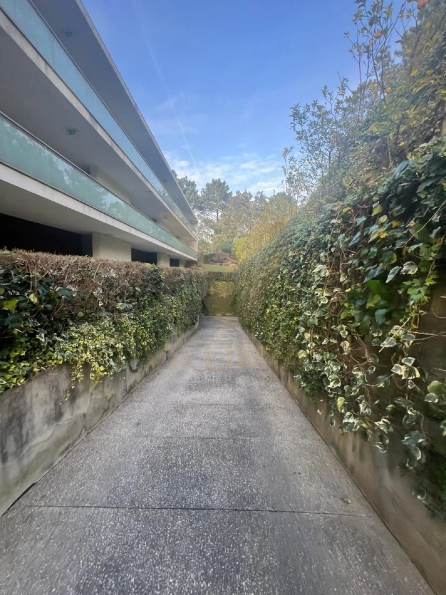 Apartamento T2 para Venda em Fornelos e Queijada Foto 17