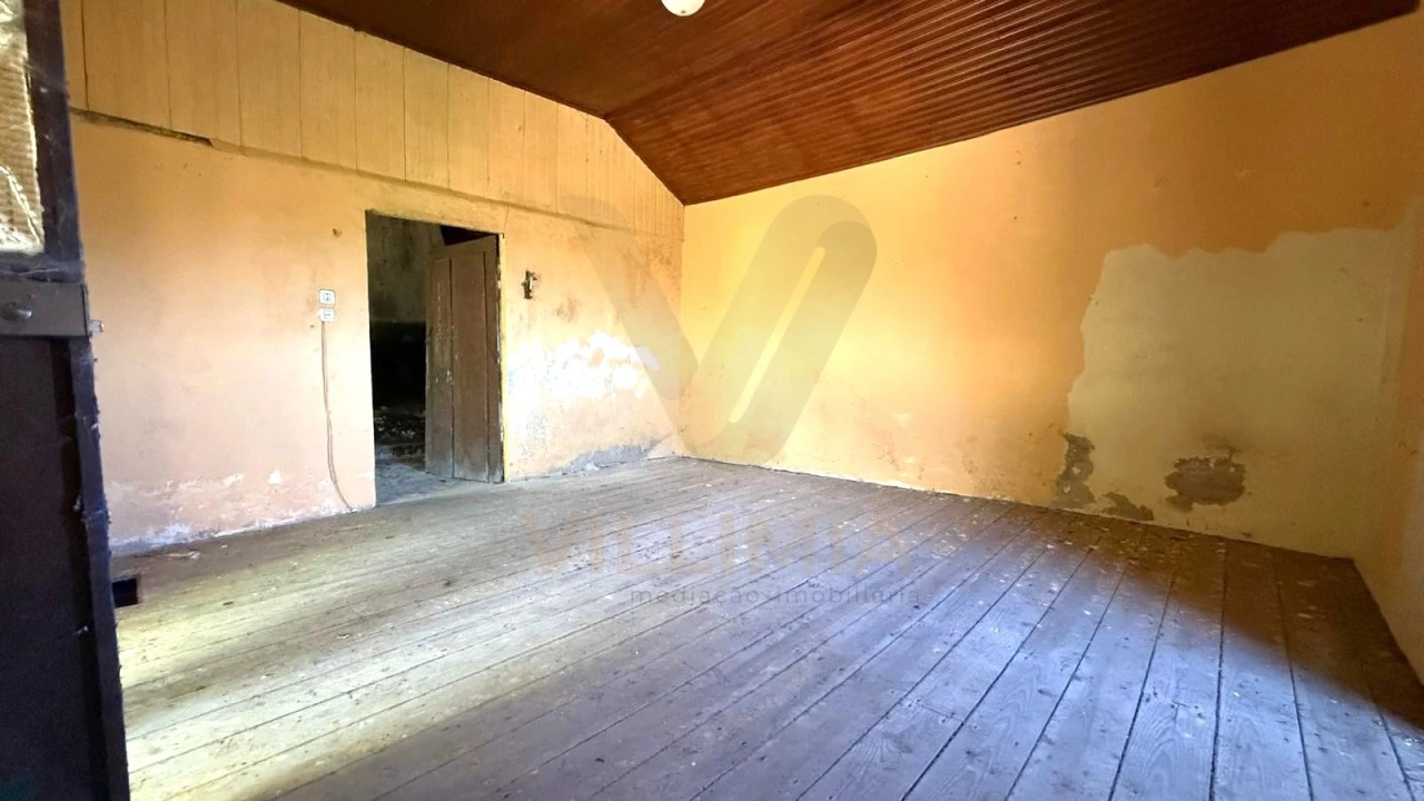 Moradia T2 para Venda em Miranda Foto 14