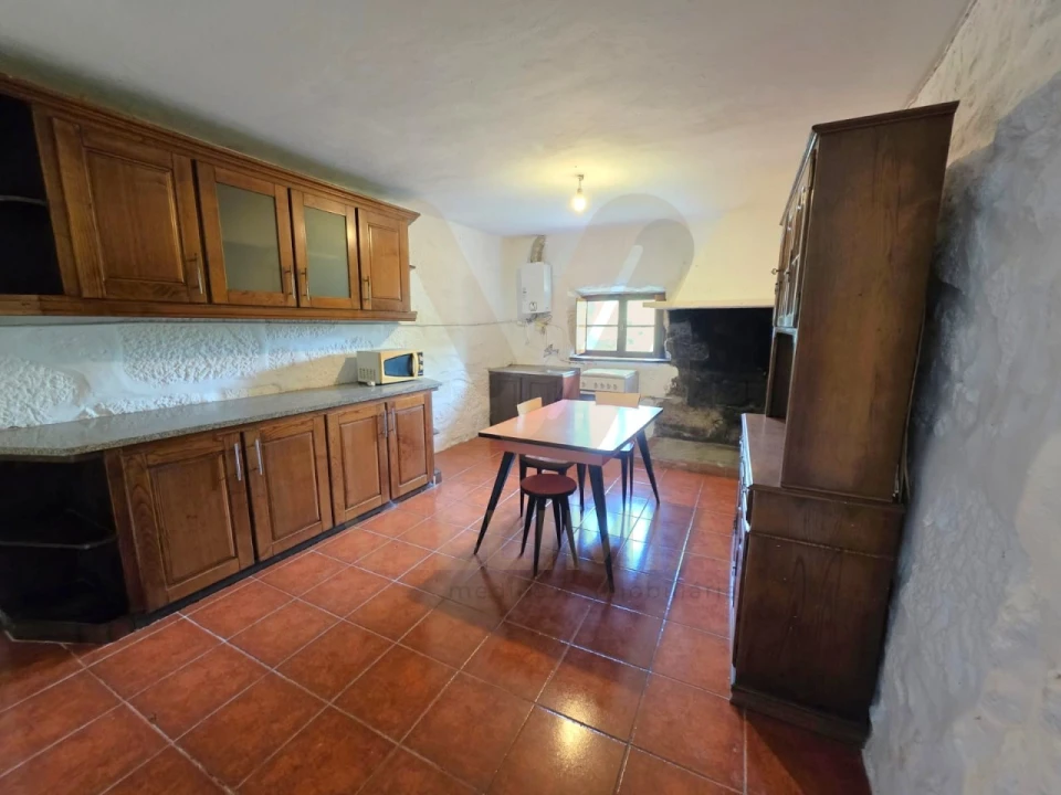 Moradia T4 para Venda em Arcozelo Foto 4