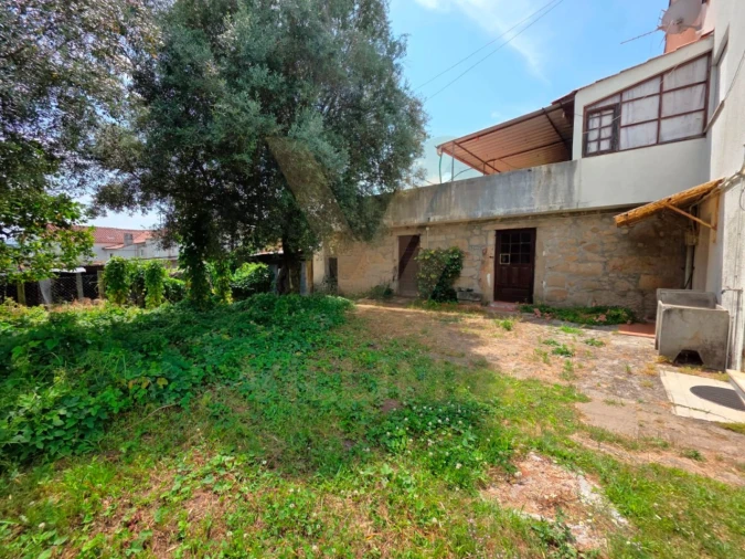 Moradia T4 para Venda em Arcozelo Foto 3