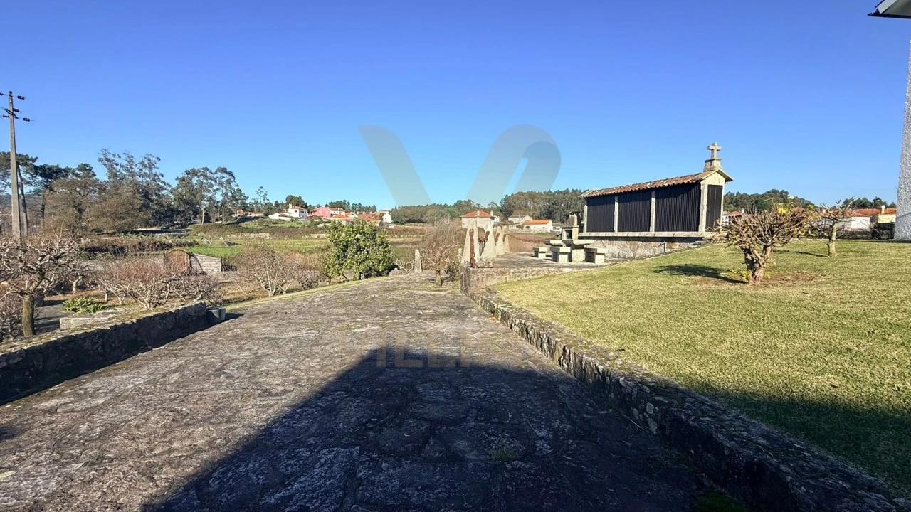 Moradia T3 para Venda em Chafe Foto 20