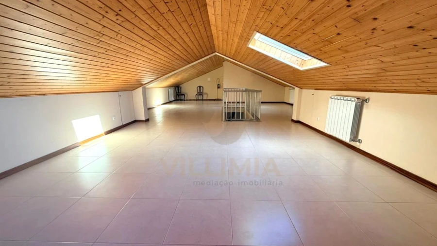 Moradia T3 para Venda em Chafe Foto 13