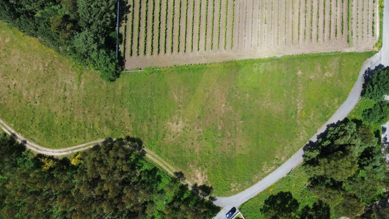 Terreno para Venda em Refoios do Lima Foto 3