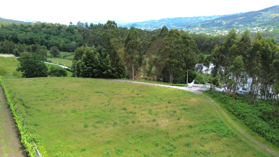 Terreno para Venda em Refoios do Lima Foto 5