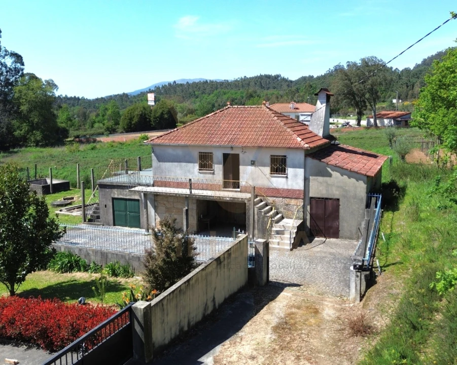 Moradia T2 para Venda em Fornelos e Queijada Foto 3