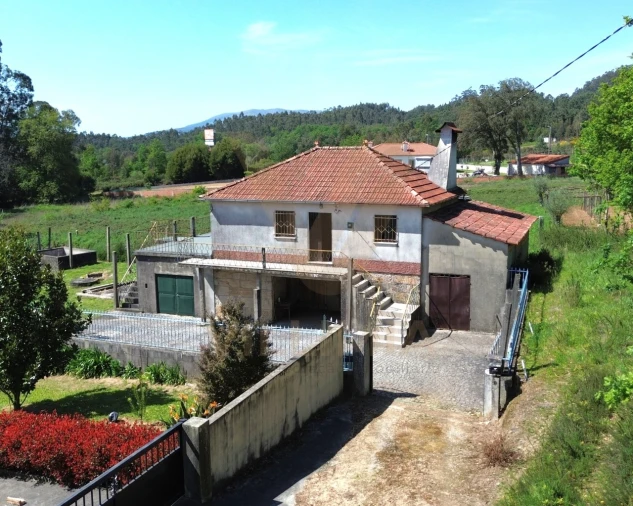 Moradia T2 para Venda em Fornelos e Queijada Foto 3