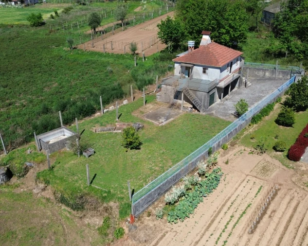 Moradia T2 para Venda em Fornelos e Queijada Foto 1