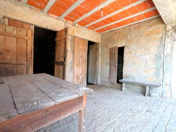 Moradia T2 para Venda em Fornelos e Queijada Foto 26