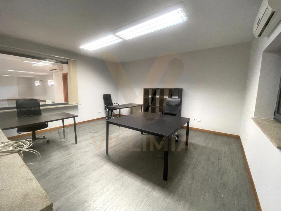 Armazém para Arrendamento em Arcozelo Foto 5