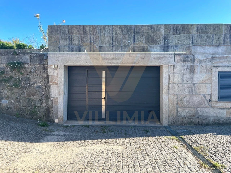 Armazém para Arrendamento em Arcozelo Foto 1