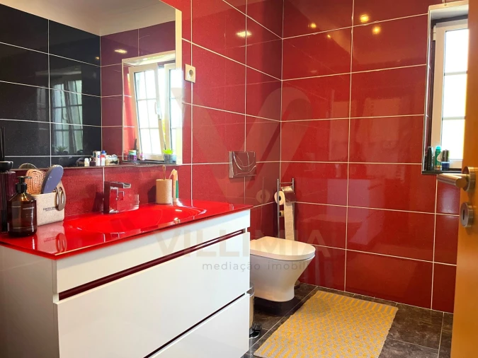 Moradia T5 para Venda em Arcozelo Foto 17