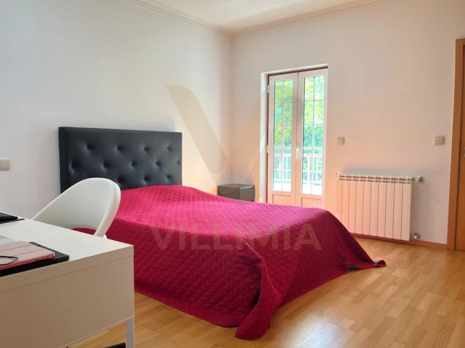 Moradia T5 para Venda em Arcozelo Foto 24