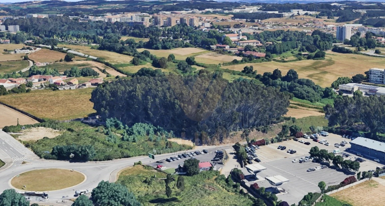 Terreno para Venda em Moreira Foto 6