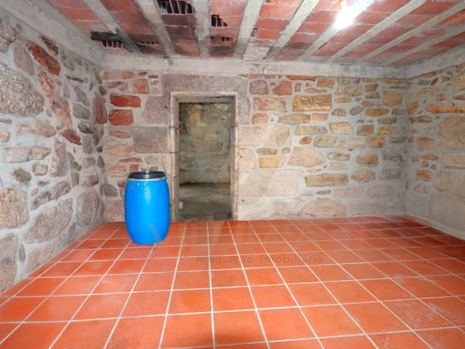 Moradia T3 para Venda em Arcozelo Foto 23