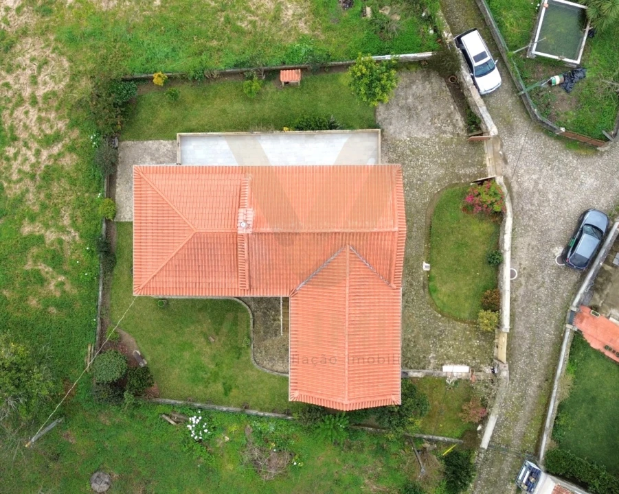 Moradia T3 para Venda em Arcozelo Foto 5