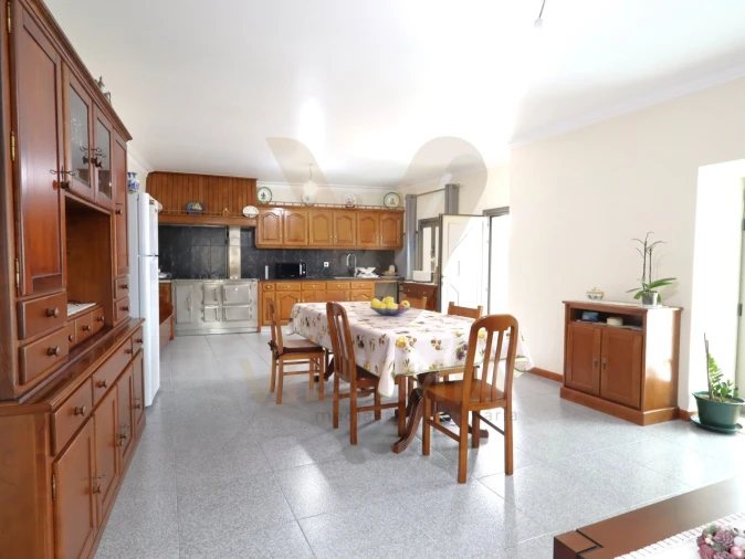 Moradia T3 para Venda em Arcozelo Foto 9