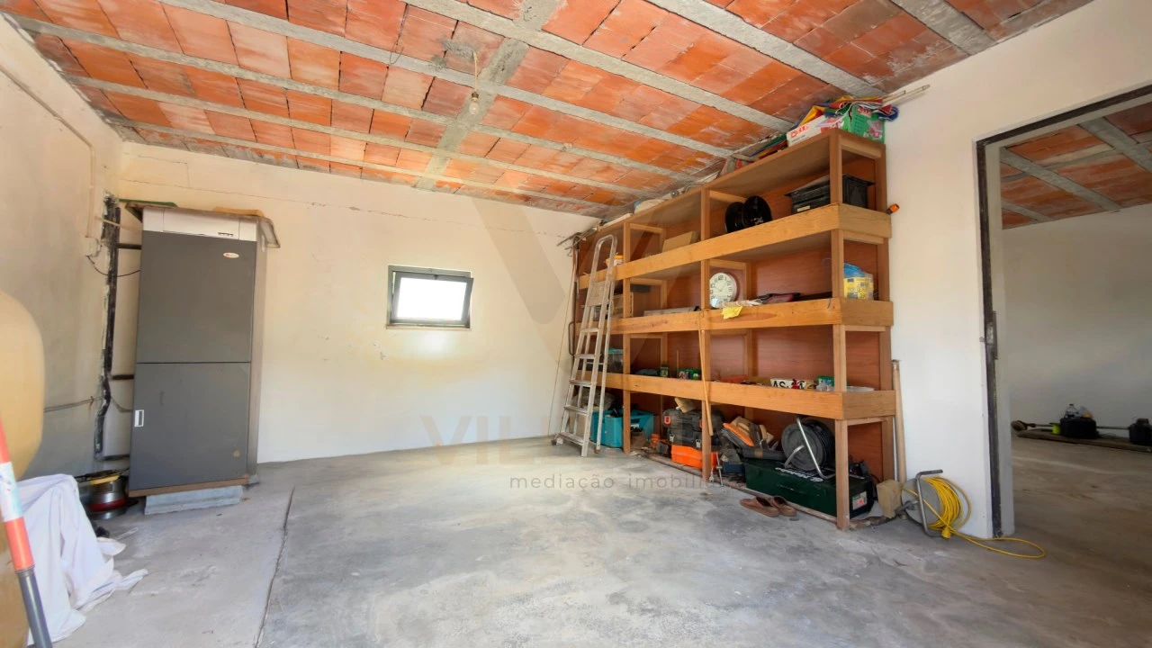 Moradia T7 para Venda em Labruja Foto 40