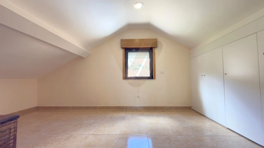 Moradia T7 para Venda em Labruja Foto 35